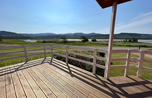 Lochgilphead Ski Chalet | Cozy Retreat by the Water: Pet-Friendly & Family-Ready