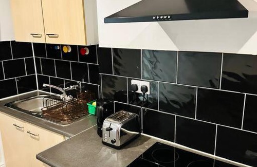 Derby Apartment | Elegant 2 Bedroom Apt in Derby City - Guest Rated 9.5