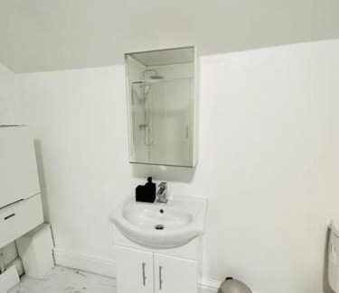 Derby Apartment | Elegant 2 Bedroom Apt in Derby City - Guest Rated 9.5