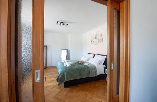 Haag in Oberbayern Apartment | Family-Friendly BeSSa Homes with Balcony for 6 Guests