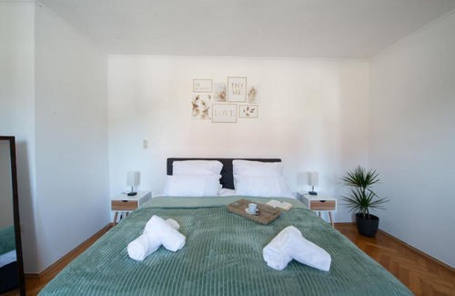 Haag in Oberbayern Apartment | Family-Friendly BeSSa Homes with Balcony for 6 Guests