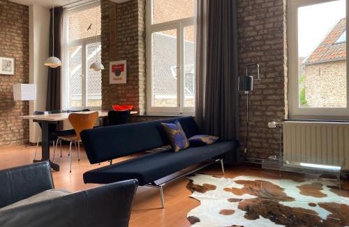 Jekerkwartier Apartment | Discover Besselaar Apartments: A 4-Star Getaway Rated 9.5