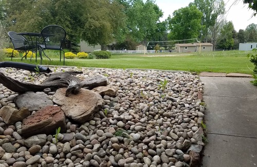 Fort Collins Apartment | Budget-Friendly 2BR Retreat in Fort Collins with Lake View