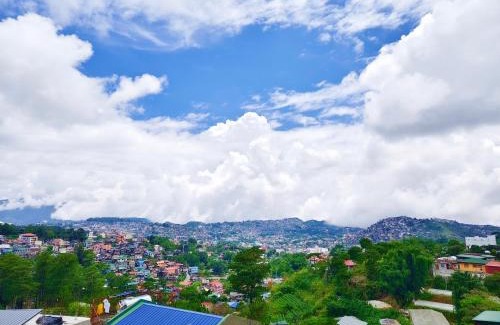 Baguio Apartment | Best Baguio Staycation with 360 City View!