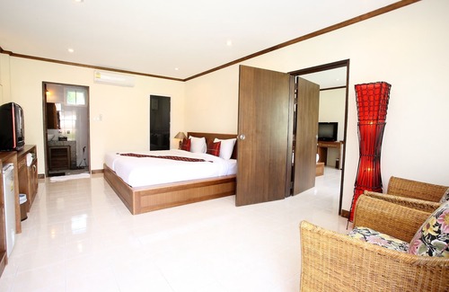 Cherngtalay Resort | Budget-Friendly Hotel Steps from Bang Tao Beach