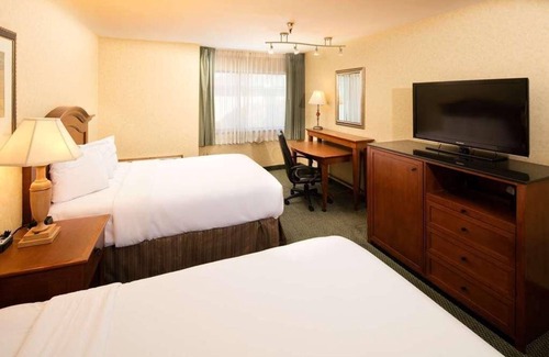 Wenatchee Resort | Ideal Retreat: 3 Units with Outdoor Pool & Free Parking