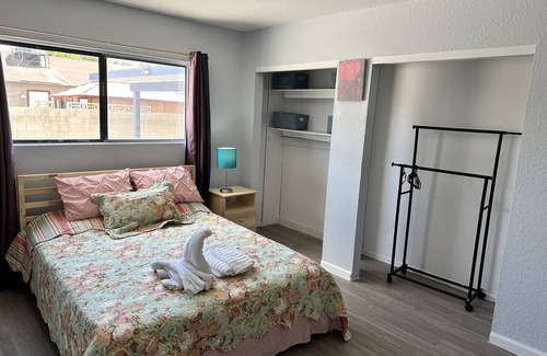 Sunrise Manor House | Ideal Stay Near Fremont & Strip with Pet-Friendly Amenities