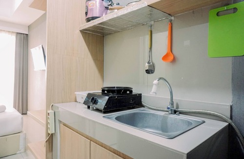 Ciputat Apartment | Cozy Modern Studio at Baileys Apartment - Pool & Breakfast