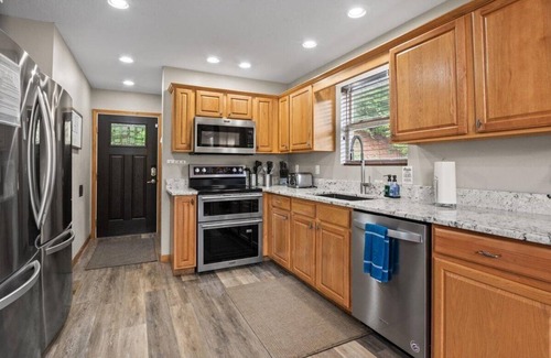 Lakeside Estates House | Guest Rated: 9.8 - Renovated Lakefront Home with Dock