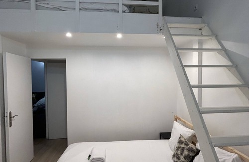 Charonne Apartment | Cozy Loft in Paris: Pet-Friendly Retreat for Families
