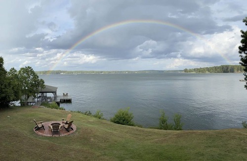 Milledgeville House | Unforgettable Lake Sinclair Views with Kayaks & Sunsets