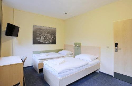Weeze Hotel | Budget-Friendly Stay at Airporthotel Weeze for Families
