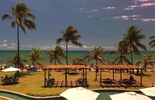 Itacimirim Apartment | Unforgettable Experience at Itacimirim with Ocean Views