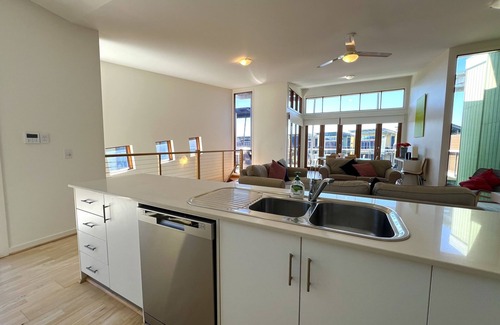 Normanville House | Inviting Family Villa on the Lagoon for Memorable Getaways