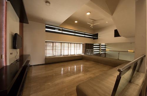 Yeshwanthpur House | Ideal Family Retreat in a High-End Bungalow