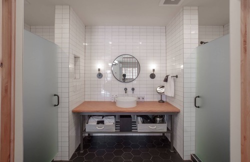 Kanab Hotel | Exceptional Stay at Best Friends Roadhouse and Mercantile