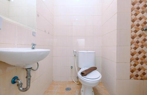 Depok Apartment | Cozy Studio Retreat at Dave Apartment by Travelio