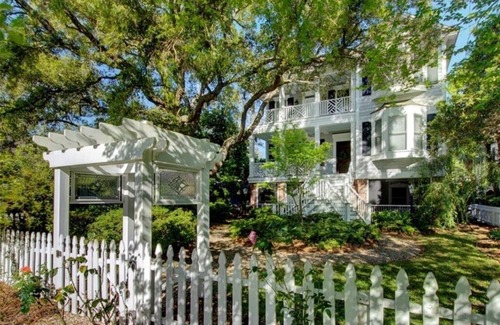 East Beach House | Premier East Beach House: Oceanfront with Heated Pool!