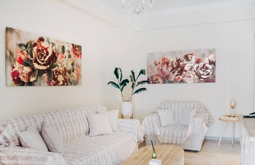 Patras Apartment | Pet-Friendly Retreat at Best House Saint John Patras