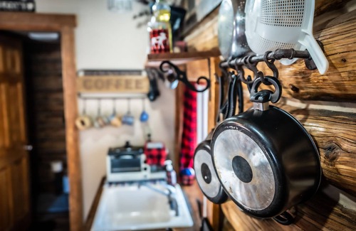 Divide House | Cozy Bunkhouse Retreat on 40 Acres with Pet-Friendly Perks