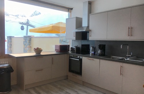 Tignes le Lac Apartment | Prime Location with Scenic Views in Tignes - 4 Bedroom Stay