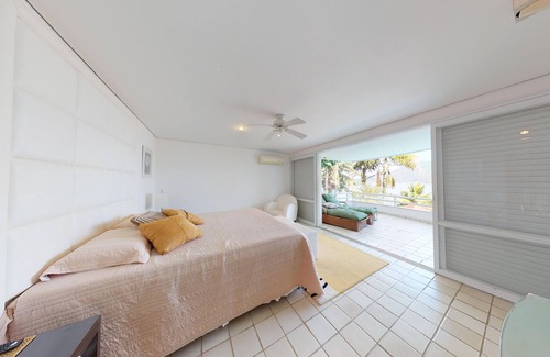 Vila Velha House | Unmatched Views and Beachfront Bliss Await You