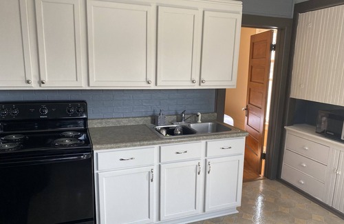 Ellis Historical District Apartment | Prime Sheboygan Location: Steps to Beach & Historic Downtown