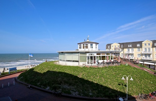 Wangerooge Apartment | Prime Wangerooge Location with Ocean View and Balcony