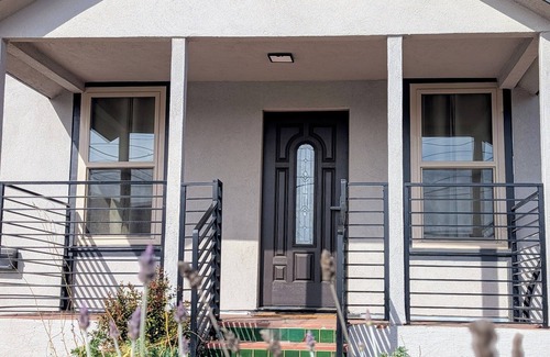 Lincoln Acres House | Dog-Friendly 3bd in DT Chula - Close to Everything!