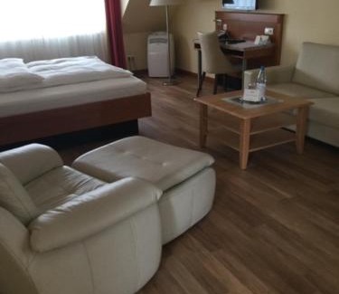 Erlangen Apartment | Explore BEST LONGSTAY INN: Pet and Child Friendly Stays