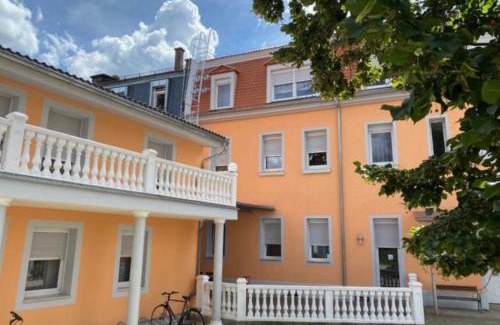 Erlangen Apartment | Explore BEST LONGSTAY INN: Pet and Child Friendly Stays