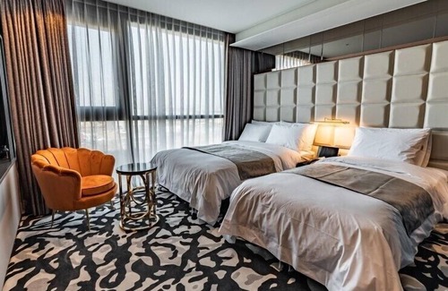 Gangseo District Hotel | Top Rated Louis Hamilton Hotel in West Busan Awaits You