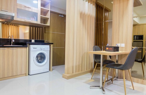 Cikarang Apartment | Modern 1BR Oasis Apartment with Pool & Breakfast Included