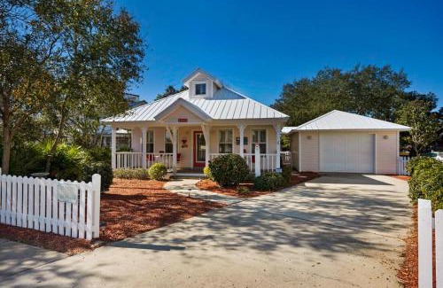 Clipper Cove Villa | Discover Best Nest: Family-Friendly Dining Awaits You