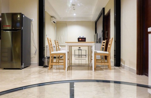 Jakarta Apartment | Cozy North L'Avenue Apartment with Kitchen & Breakfast Included