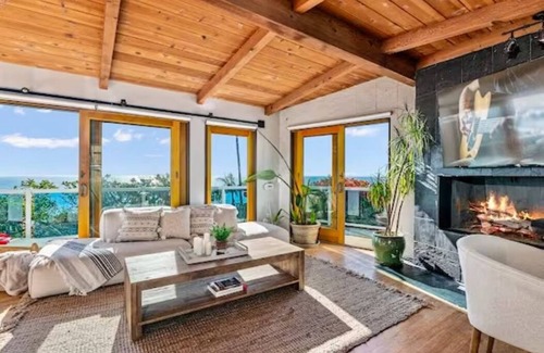 Point Loma House | Unforgettable Oceanfront Sunset Villa with Pet-Friendly Amenities