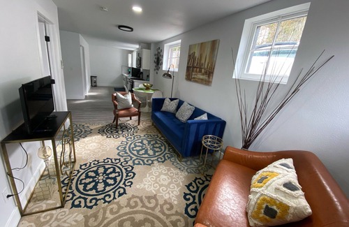Poets Corner House | Discover Berkeley: Pet-Friendly Retreat for Families