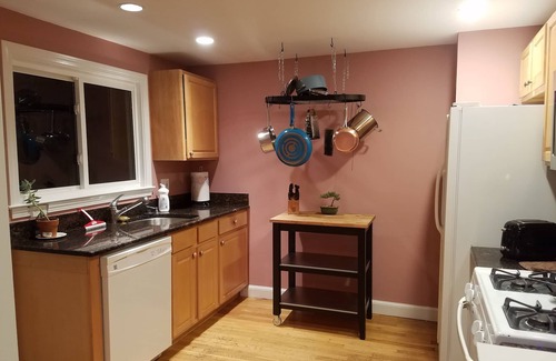 Newton Corner House | Discover Modern 3BR Haven with Outdoor Sauna & Theater