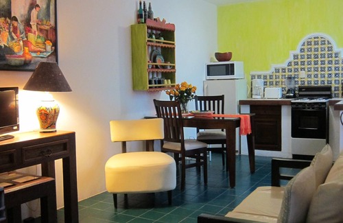 Centro Apartment | Perfect Retreat in Jalatlaco: 1-Bedroom Apartments Await