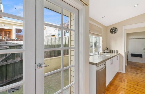 Hobart Central Business District House | Discover Hobart: A Blend of Heritage and Modern Comfort
