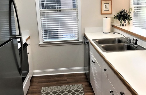 Pawleys Island Condo | Discover Pawleys Plantation: Ideal Retreat for Golfers & Beach Lovers