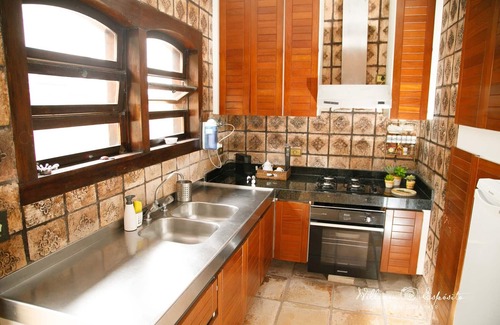 Balneario Praia do Pernambuco House | Popular Beachfront Retreat with Spa & Ocean Views in Guaruja