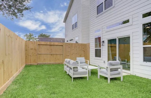 OST - South Union House | Ideal Stay for MDCenter & NRG Stadium with Great Amenities