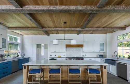 Lexington Villa | Discover the Best Place in Town with Family-Friendly Amenities