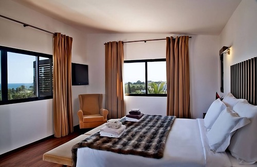 Albufeira Hotel | Top Spot in Albufeira with Beach Access and Great Amenities