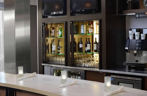 North Dallas Apartment | Your Ideal Dallas Downtown Stay: Pool & Pet-Friendly Options