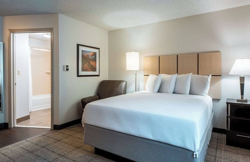 Park Central Hotel | Ideal Stay in Richardson: Free Parking & Pet Friendly