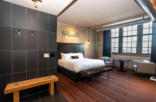 Fifth Ward Hotel | Ideal Milwaukee Hotel: Pet-Friendly & Near Harley-Davidson