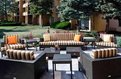 Waldron Hotel | Ideal Getaway: Relaxing Units with Indoor Pool & Pets Welcome