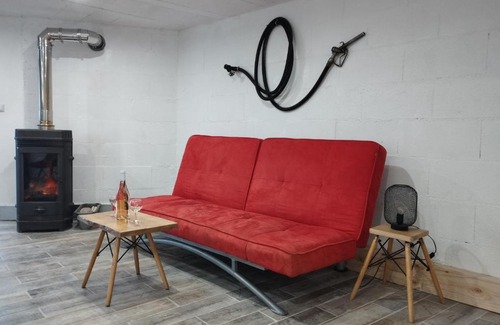 Mouthier-Haute-Pierre Cabin | Budget-Friendly Getaway at L'ANN'EXE for 4 Guests